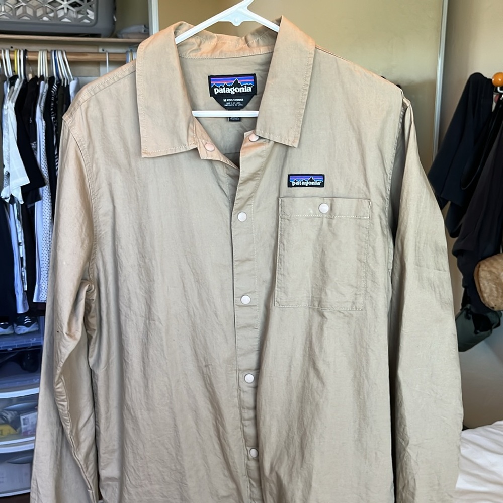 Patagonia Men's Tan Lightweight Shirt Jacket